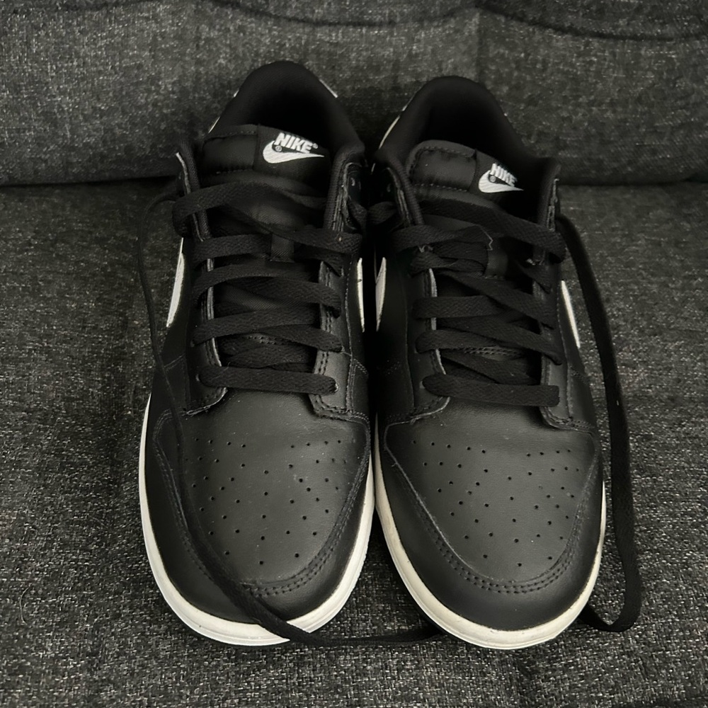 Nike Men's Black and White Dunk Sneakers